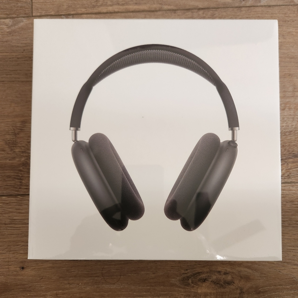 Apple AirPods Max Midnight Color, USB-C, Includes Smart Case